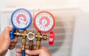 Nạp gas máy lạnh bao nhiêu là đủ? Cách kiểm tra & giải pháp an toàn